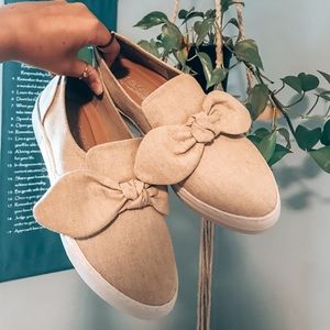Skechers Beige Flats